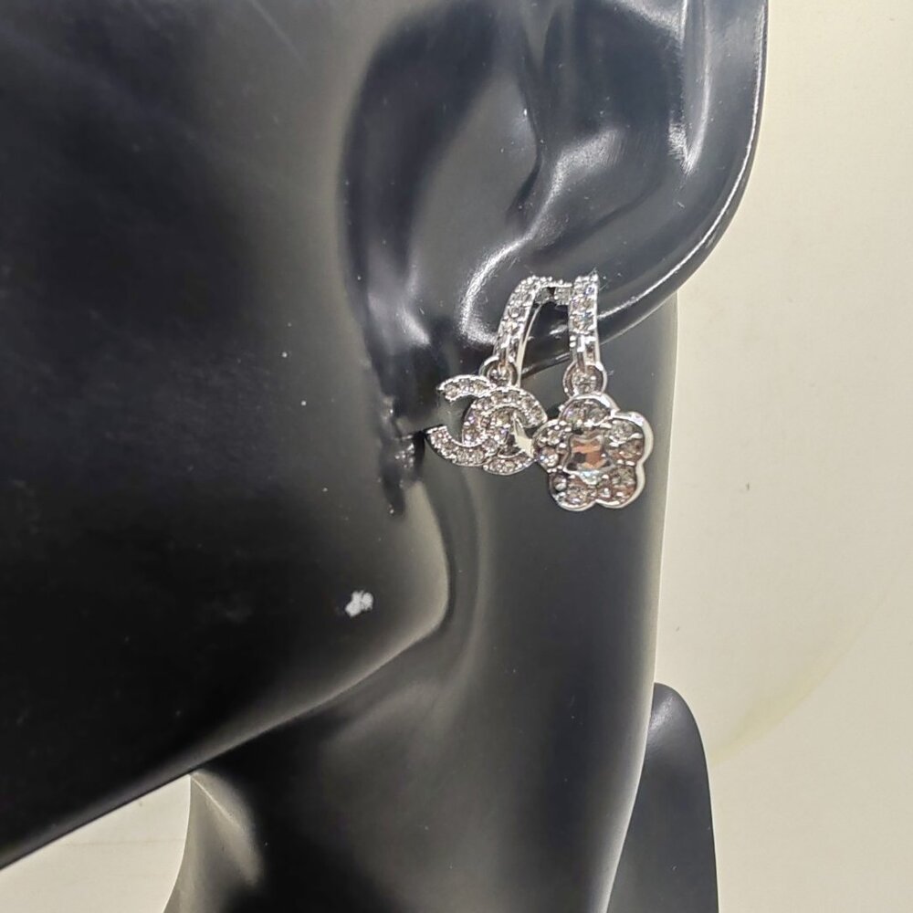 Chanel earrings - Picture 3 of 5